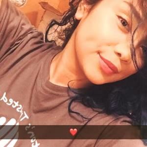 Meet your Posher, Dania